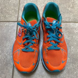 Newton Distance 8 in Size 7 Orange